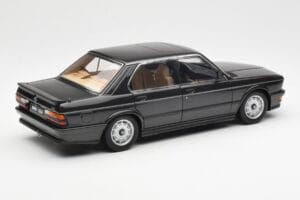 BMW M535i E28 Diamond Negru AUTOart 1:18 75162 Metal - imaginea 3 din 8