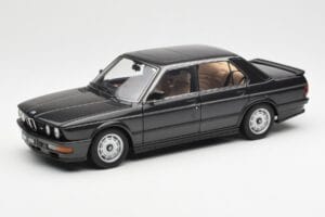 BMW M535i E28 Diamond Negru AUTOart 1:18 75162 Metal