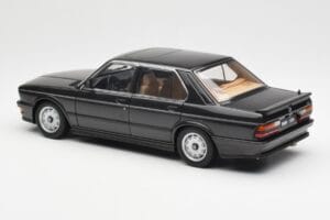 BMW M535i E28 Diamond Negru AUTOart 1:18 75162 Metal - imaginea 7 din 8