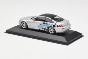 BMW M6 E63 IAA Frankfurt Argintiu Minichamps 1:43 M6001 Metal - imaginea 3 din 4