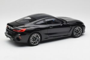 BMW M8 F92 Negru Safir Minichamps 1:18 110029021 Metal - imaginea 3 din 8