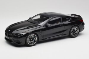BMW M8 F92 Negru Safir Minichamps 1:18 110029021 Metal