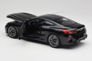 BMW M8 F92 Negru Safir Minichamps 1:18 110029021 Metal - imaginea 5 din 8