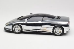 BMW Nazca M12 Chrome Silver Revell 1:18 08916 Metal - imaginea 4 din 8