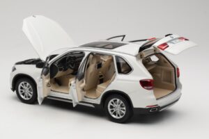 BMW X5 E70 Alpine White Paragon 1:18 PA-97073 Metal - imaginea 5 din 8