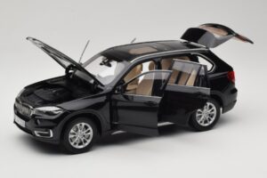 BMW X5 E70 Sapphire Black Paragon 1:18 PA-97071 Metal - imaginea 2 din 8