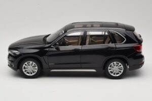 BMW X5 E70 Sapphire Black Paragon 1:18 PA-97071 Metal - imaginea 4 din 8