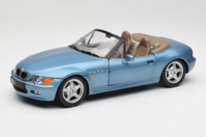 BMW Z3 E36/7 James Bond Goldeneye Albastru Metalizat UT Models 1:18 180024336 Metal