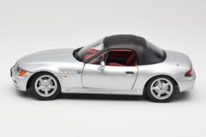 BMW Z3 Roadster 1.8 Argintiu UT Models 1:18 20404 Metal - imaginea 4 din 8