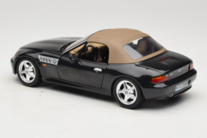 BMW Z3 Roadster Verde Ediție Dealer UT Models 1:18 80439411711 Metal - imaginea 7 din 8