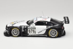 BMW Z4 #676 H. Stuck / J. Hennerici / D. Hurtgen Team Schubert Nürburgring 24 Hours 2006 AUTOart 1:18 80649 Metal - imaginea 3 din 6