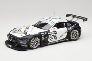 BMW Z4 #676 H. Stuck / J. Hennerici / D. Hurtgen Team Schubert Nürburgring 24 Hours 2006 AUTOart 1:18 80649 Metal