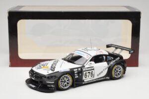 BMW Z4 #676 H. Stuck / J. Hennerici / D. Hurtgen Team Schubert Nürburgring 24 Hours 2006 AUTOart 1:18 80649 Metal - imaginea 6 din 6