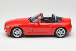 BMW Z4 E85 Roadster Roșu Bburago 1:18 34046 Metal - imaginea 4 din 8