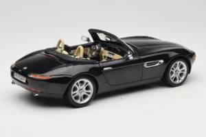 BMW Z8 Negru Kyosho 1:18 80439411729 Metal - imaginea 3 din 9