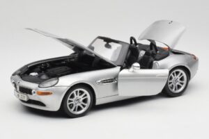 BMW Z8 E52 Titanium Silver Maisto 1:18 536896 Metal - imaginea 2 din 8