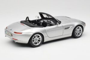 BMW Z8 E52 Titanium Silver Maisto 1:18 536896 Metal - imaginea 3 din 8