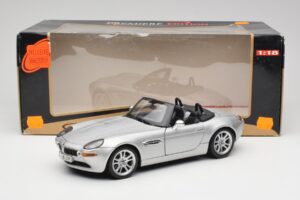 BMW Z8 E52 Titanium Silver Maisto 1:18 536896 Metal - imaginea 8 din 8