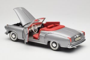 Borgward Isabella Cabriolet Argintiu Revell 1:18 8411 Metal - imaginea 5 din 8