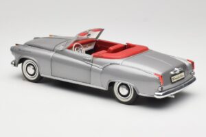 Borgward Isabella Cabriolet Argintiu Revell 1:18 8411 Metal - imaginea 7 din 8