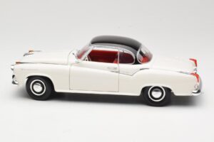 Borgward Isabella Coupe Alb Revell 1:18 08982-W1 Metal - imaginea 4 din 8