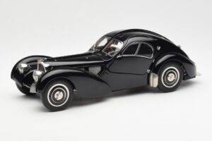 Bugatti 57SC Atlantic Negru CMC 1:18 M-085 Metal