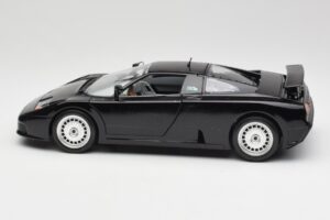 Bugatti EB110 Negru Bburago 1:18 3055 Metal - imaginea 4 din 8