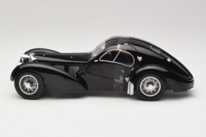 Bugatti Type 57 SC Atlantic Negru Solido 1:18 S1802101 Metal - imaginea 3 din 6