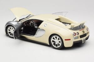 Bugatti Veyron Edition Centenaire Chrome Beige Minichamps 1:18 100110854 Metal - imaginea 5 din 8