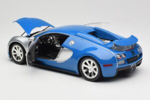 Bugatti Veyron Edition Centenaire Chrome Blue Minichamps 1:18 100110850 Metal - imaginea 5 din 8