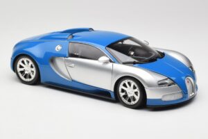 Bugatti Veyron Edition Centenaire Chrome Blue Minichamps 1:18 100110850 Metal - imaginea 6 din 8