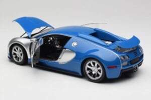 Bugatti Veyron Edition Centenaire Chrome Blue Minichamps 1:18 100110850-O Metal - imaginea 4 din 7