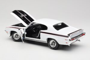Buick GSX Alb American Muscle 1:18 AMM1322/06 Metal - imaginea 5 din 8