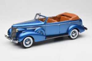 Buick Roadmaster 80-C Four Door Phaeton Blue Metallic BoS Models 1:18 BOS372 Rășină