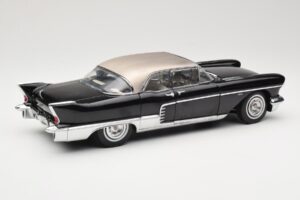 Cadillac Brougham Negru Sun Star 1:18 4001 Metal - imaginea 3 din 8