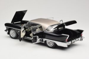 Cadillac Brougham Negru Sun Star 1:18 4001 Metal - imaginea 5 din 8