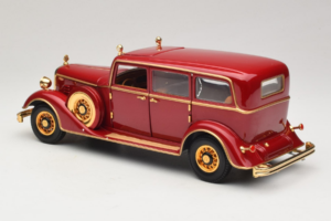Cadillac Deluxe Tudor Limuzină de Stat Puyi Ultimul Împărat al Chinei Sun Star 1:18 4100 Metal - imaginea 7 din 9