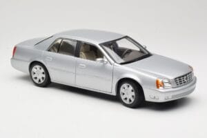 Cadillac DeVille DTS Maisto 1:18 56061 Metal - imaginea 6 din 8