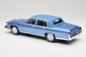 Cadillac Fleetwood Brougham Albastru Metalic MCG 1:18 MCG18252 Metal - imaginea 5 din 6