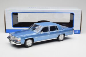 Cadillac Fleetwood Brougham Albastru Metalic MCG 1:18 MCG18252 Metal - imaginea 6 din 6