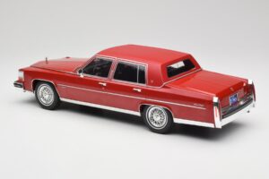 Cadillac Fleetwood Brougham Roșu Închis Metalic MCG 1:18 MCG18251 Metal - imaginea 4 din 6