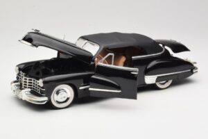 Cadillac Series 62 Negru Anson 1:18 30345 Metal - imaginea 2 din 8
