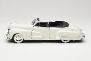 Cadillac Series 62 Cabriolet Alb Anson 1:18 30335 Metal - imaginea 4 din 8