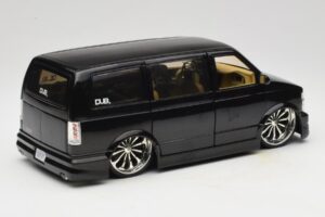 Chevrolet Astro Van Tuned Negru Jada 1:18 63122 Metal - imaginea 3 din 8