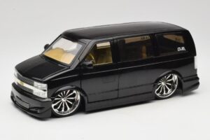 Chevrolet Astro Van Tuned Negru Jada 1:18 63122 Metal