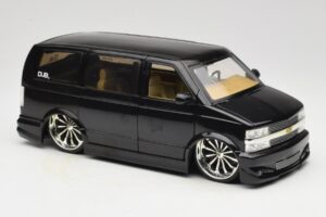 Chevrolet Astro Van Tuned Negru Jada 1:18 63122 Metal - imaginea 6 din 8