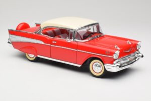 Chevrolet Bel Air Matador Roșu & India Fildeș Road Legends 1:18 92109 Metal - imaginea 6 din 8