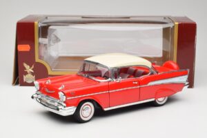 Chevrolet Bel Air Matador Roșu & India Fildeș Road Legends 1:18 92109 Metal - imaginea 8 din 8