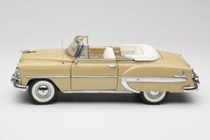 Chevrolet Bel Air Cabriolet Crem Sun Star 1:18 1623 Metal - imaginea 4 din 8