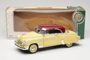 Chevrolet Bel Air Galben & Roșu Motormax 1:18 73111 Metal - imaginea 8 din 8